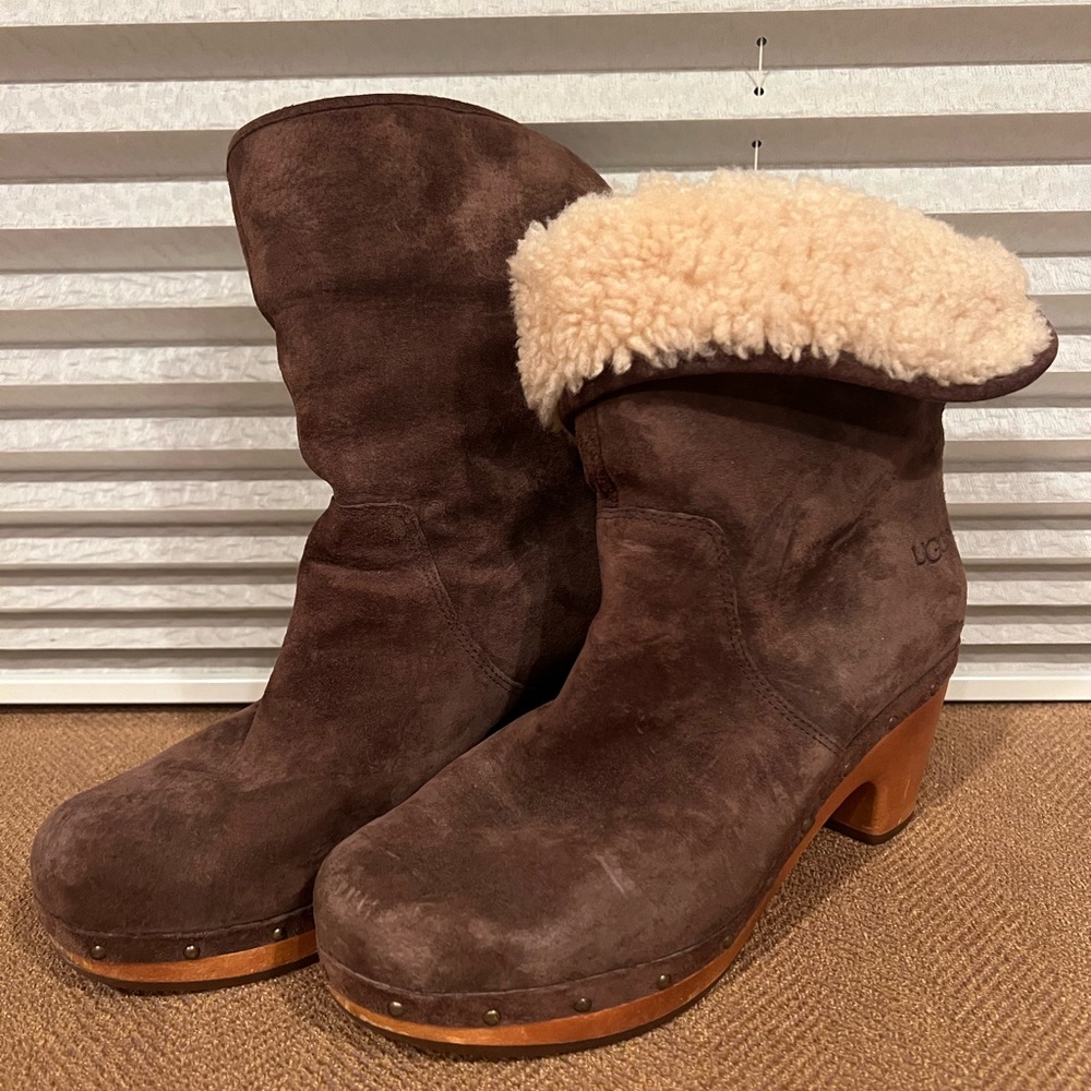 UGG, Clog Boot, Size 7 (38), Brown Suede